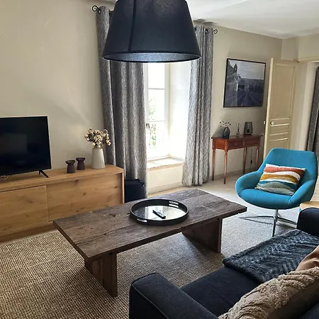 Gogh Apartment