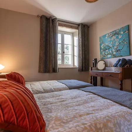Gogh Apartment *